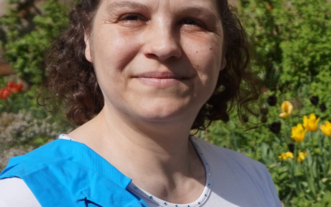 Chrystel, aide-ménagère au service d’aide aux familles et aux personnes âgées.